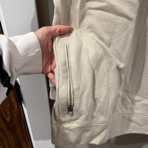 Tan Sweatshirt - Picture 2 of 4